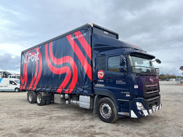 2022 UD CD 25 360 6x2 Tautliner Truck