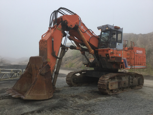 Hitachi EX1100 Front Shovel