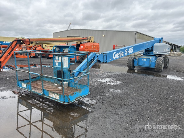 2004 Genie S85 4WD Diesel Telescopic Boom Lift | Ritchie Bros. Auctioneers