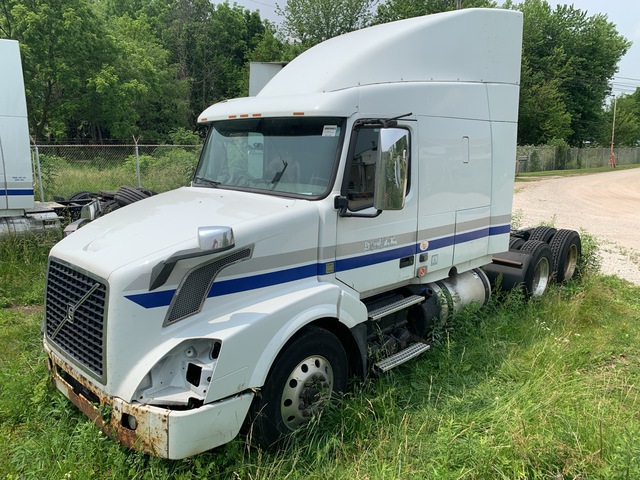 2018 Volvo VNR64T 6x4 T/A Sleeper Truck Tractor