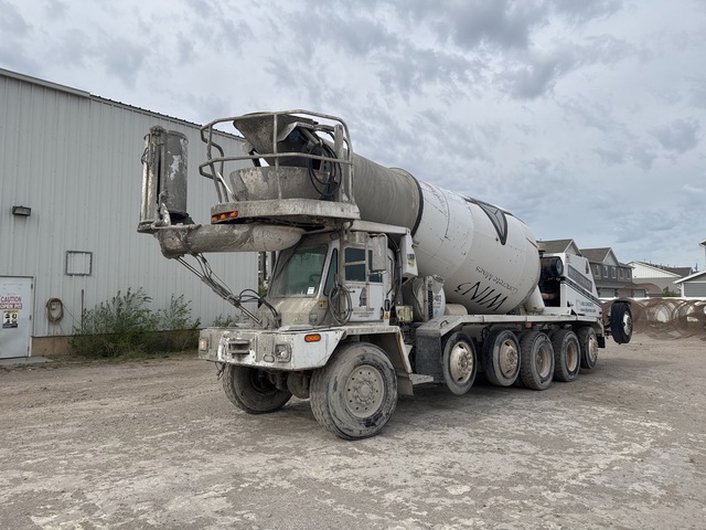 2004 Oshkosh S-2146 14x6 Front Discharge Mixer Truck 2004 Oshkosh S-2146 14x6 Front Discharge Mixer Truck