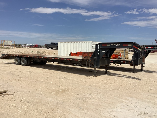 2013 Maxey 38 ft T/A Gooseneck Equipment Trailer
