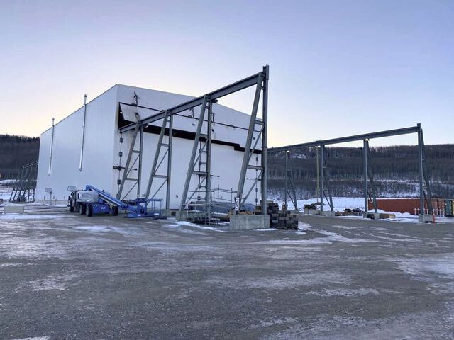 140 Ft Insulated Steel Building w/ Twin 33 Ton Overhead Cranes