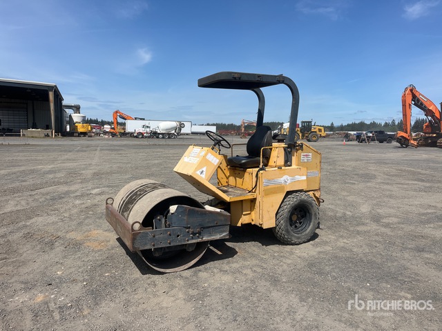 2000 Stone SD54 Smooth Drum Compactor | Ritchie Bros. Auctioneers