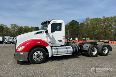 2015 Kenworth T680 6x4 Tracteur routier
