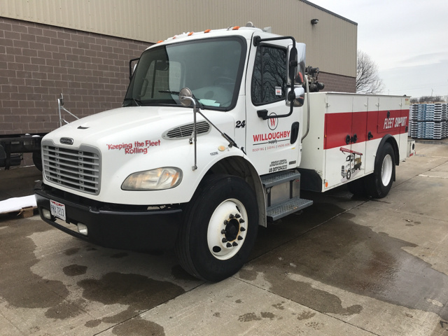 2007 Freightliner M2 106 S/A Service Truck w/ Crane 2007 Freightliner M2 106 S/A Service Truck w/ Crane