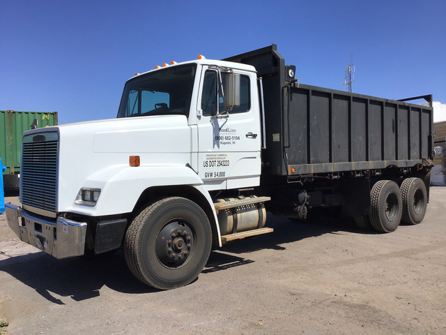 1988 Freightliner FLC T/A Dump Truck 1988 Freightliner FLC T/A Dump Truck