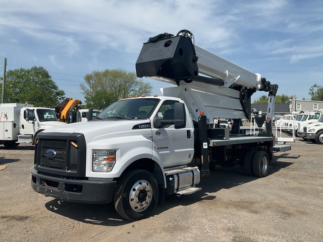 2017 Socage 120DJ 115 ft on 2017 Ford F-650 Super Duty 4x2 Bucket Truck
