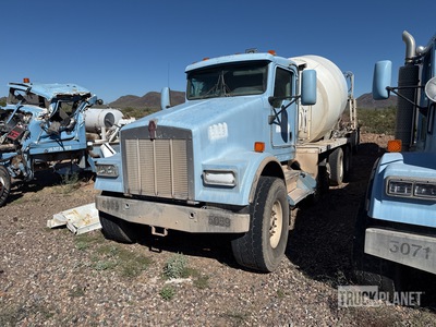 2006 Kenworth W900 12x4 Mixer Truck