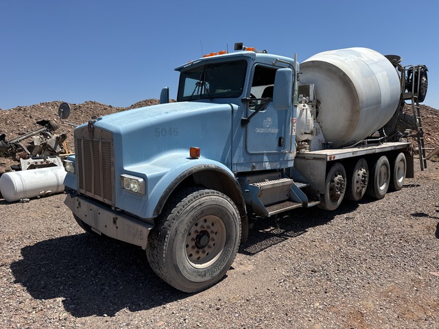 2006 Kenworth W900 12x4 Mixer Truck 2006 Kenworth W900 12x4 Mixer Truck