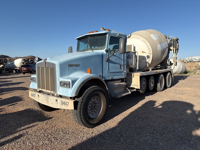 2002 Kenworth W900 12x4 Mixer Truck 2002 Kenworth W900 12x4 Mixer Truck
