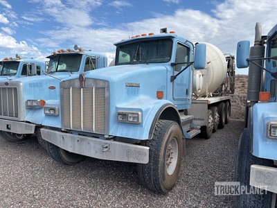 2004 Kenworth W900 12x4 Mixer Truck