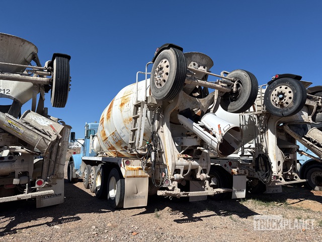 CAMIóN REVOLVEDOR 2005 KENWORTH MCNEILUS 11 CYD