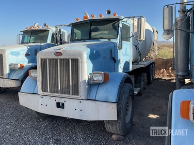 2006 Peterbilt 357 12x4 Mixer Truck