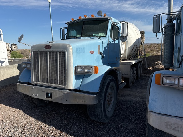 2005 Peterbilt 357 12x4 Mixer Truck 2005 Peterbilt 357 12x4 Mixer Truck