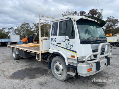 2006 Nissan UD PKC 215 4x2 Flatbed Truck