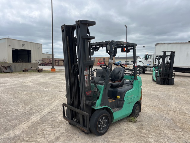 2020 Mitsubishi FGC25N