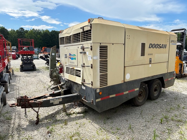 2014 Doosan HP915WCU-T4I 915 cfm Mobile Air Compressor 2014 Doosan HP915WCU-T4I 915 cfm Mobile Air Compressor