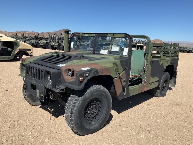 2006 AM General M1152 HMMWV 2 Door w/Truck Body 2006 AM General M1152 HMMWV 2 Door w/Truck Body