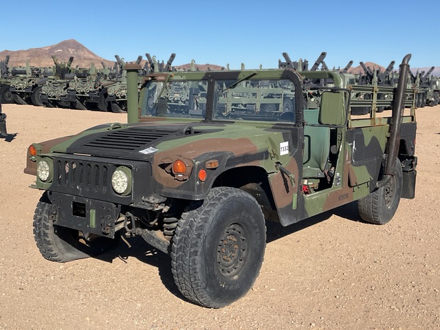 2006 AM General M1152 HMMWV 2 Door w/Truck Body
