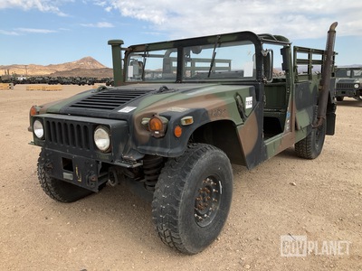 2006 AM General M1152 HMMWV 2 Door w/Truck Body