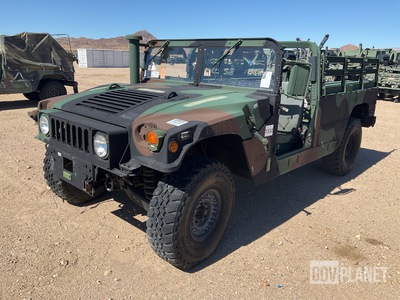 2006 AM General M1152 HMMWV 2 Door w/Truck Body