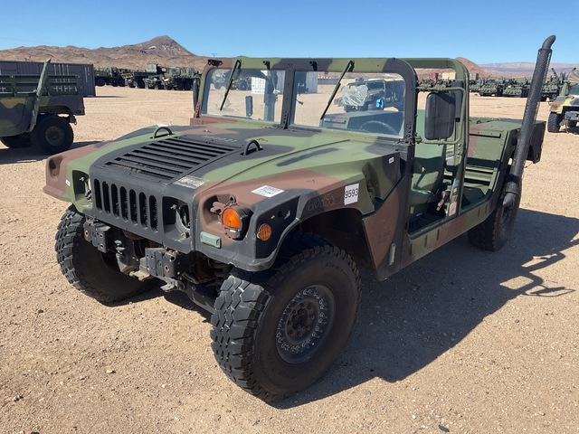 2004 AM General M1123 HMMWV 2 Door w/Truck Body