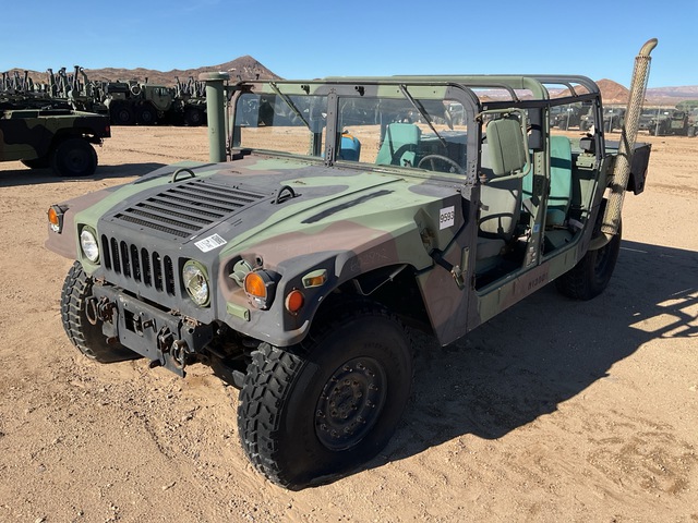 2001 AM General M1123 HMMWV 4 Door w/Truck Body 2001 AM General M1123 HMMWV 4 Door w/Truck Body