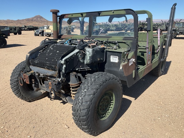 AM General M1123 HMMWV 4 Door w/Truck Body AM General M1123 HMMWV 4 Door w/Truck Body