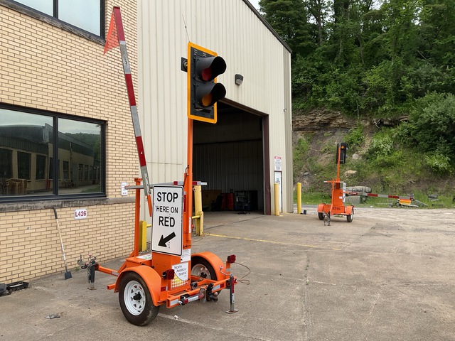 Quantity of (2) North American RCF2.4 S/A Traffic Light