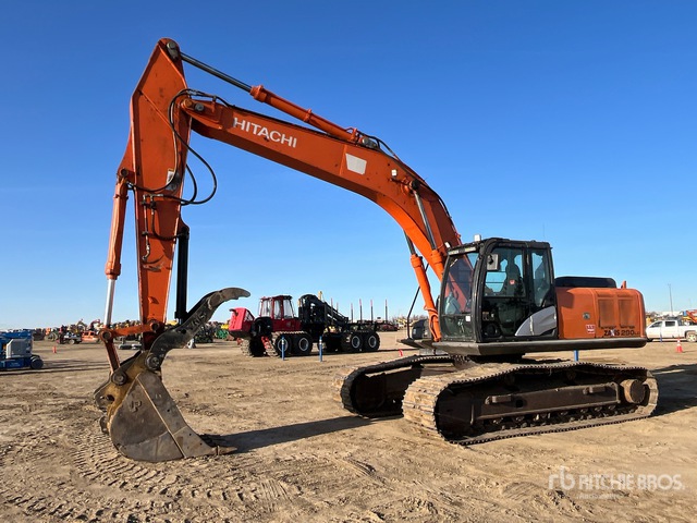 2014 Hitachi ZX290LC-5N Tracked Excavator | Ritchie Bros. Auctioneers