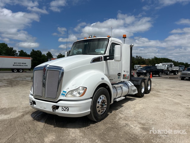 2014 Kenworth T680 6x4 T/A Day Cab Truck Tractor | Ritchie Bros ...