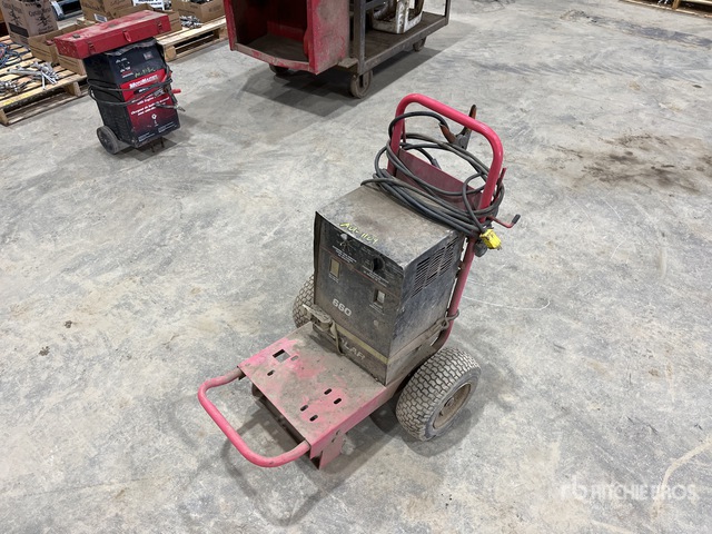 Battery Charger | Ritchie Bros. Auctioneers