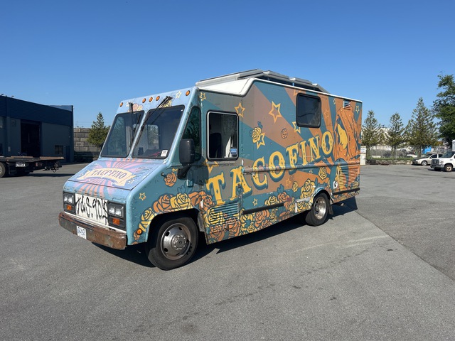 2005 Workhorse Work 4x2 Food Concession Truck 2005 Workhorse Work 4x2 Food Concession Truck