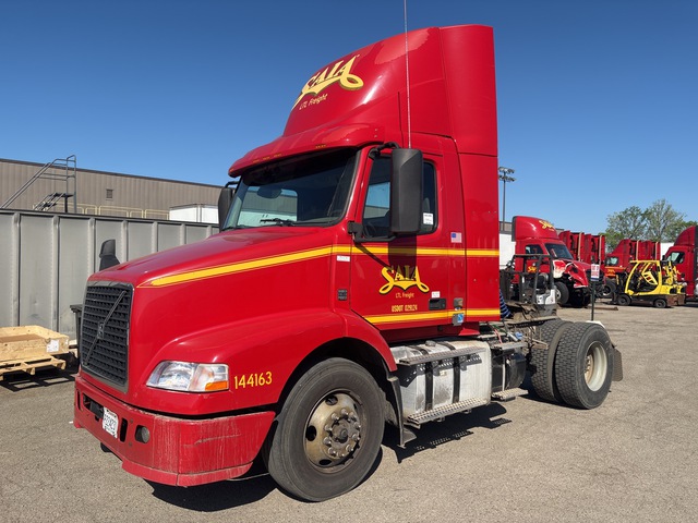 2015 Volvo VNM 4x2 S/A Day Cab Truck Tractor