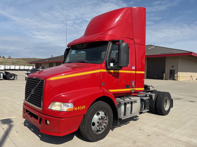 2016 Volvo VNM 4x2 S/A Day Cab Truck Tractor