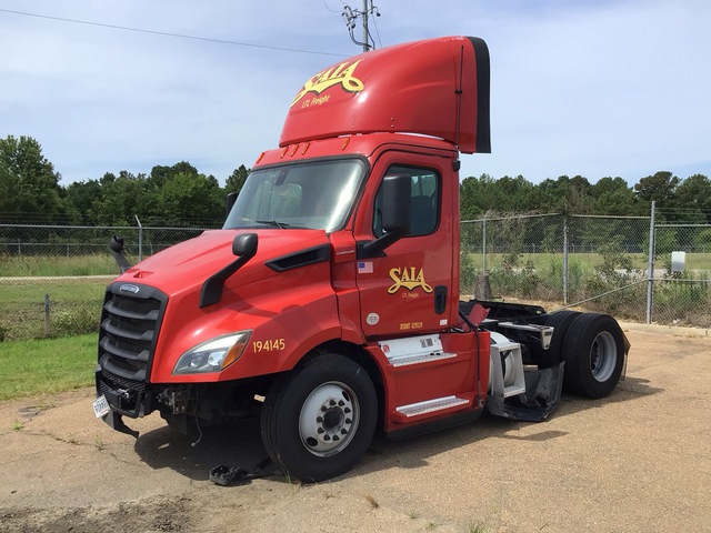 2019 Freightliner Cascadia 4x2 S/A Day Cab Truck Tractor (Inoperable)