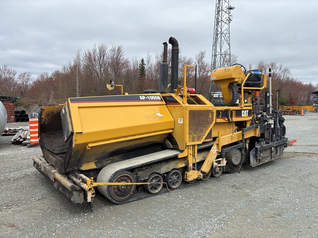 1998 Cat AP-1055B Track Asphalt Paver