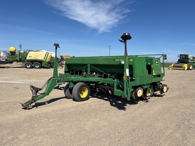 1992 John Deere 750 15 ft Double Placement Seed Drill