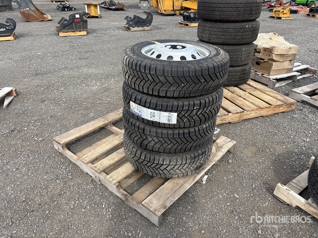 Quantity of (4) Michelin Agilis Crossclimate 195/75R16 Tires (Unused ...