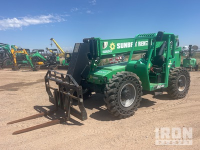 2017 SkyTrak 8042 を見 Telehandler