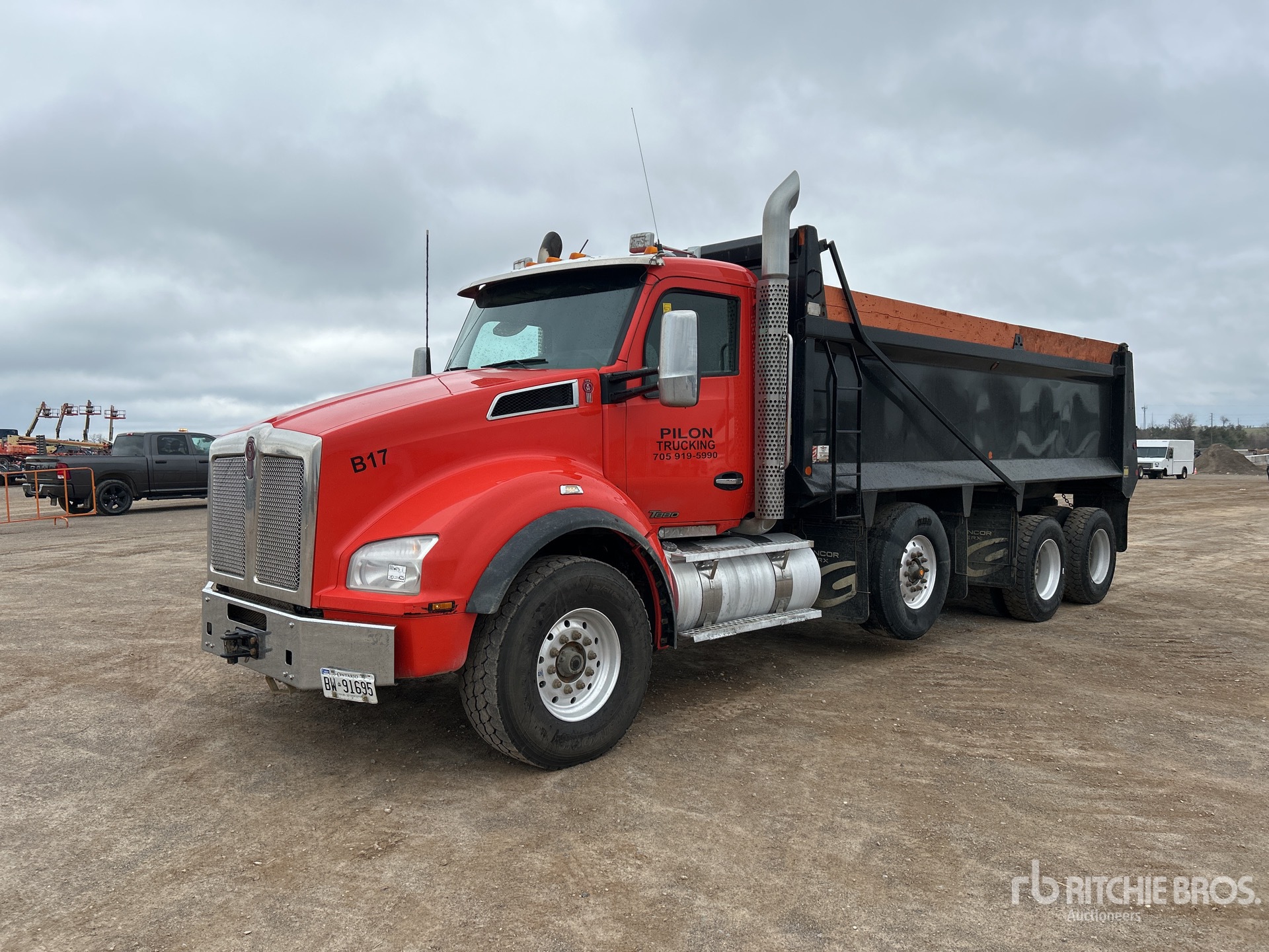 2020 Kenworth T880 8x4 4-Achs Kipper-Lkw