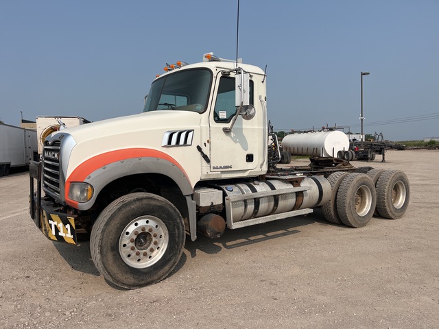 2011 Mack GU713 6x4 T/A Day Cab Truck Tractor 2011 Mack GU713 6x4 T/A Day Cab Truck Tractor