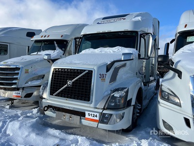 2017 Volvo VNL 6x4 Cabeza Tractora Cabina Dormitorio (Inoperable)