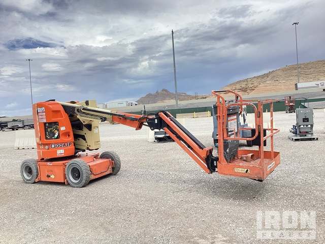 ELEVADOR ARTICULADO 2014 JLG E300AJP