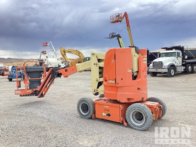 ELEVADOR ARTICULADO 2014 JLG E300AJP
