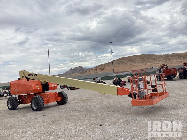 ELEVADOR TELESCóPICO 2014 JLG 4WD 800S