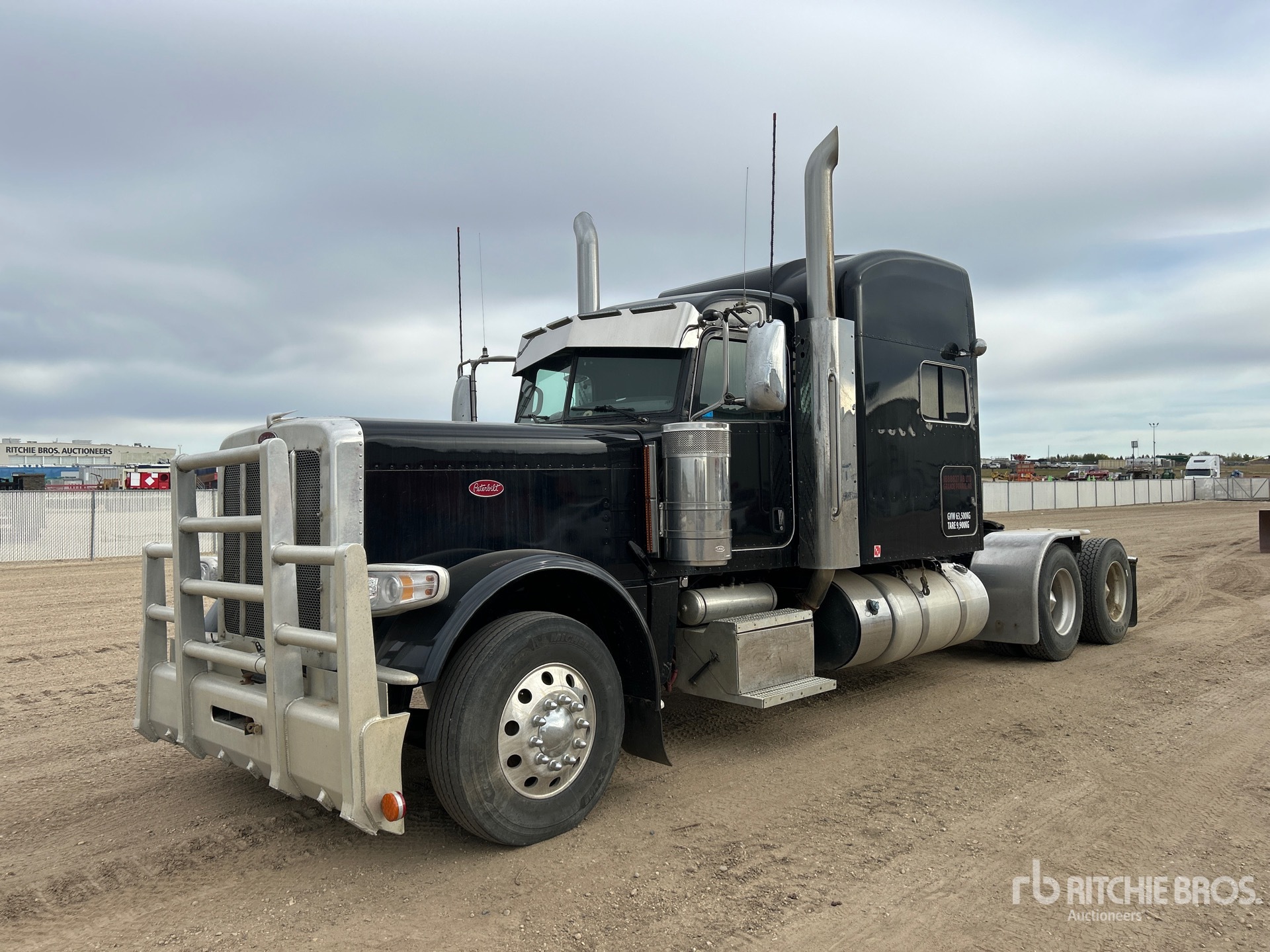 2020 Peterbilt 6x4 T/A Sleeper Truck Tractor