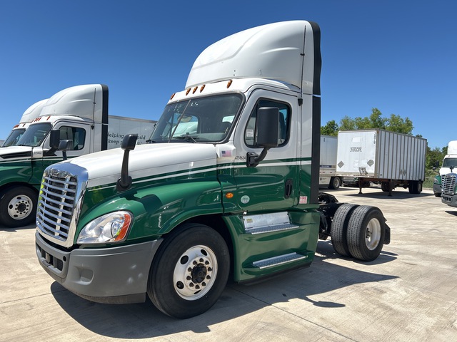 2018 Freightliner Cascadia 125 4x2 S/A Day Cab Truck Tractor