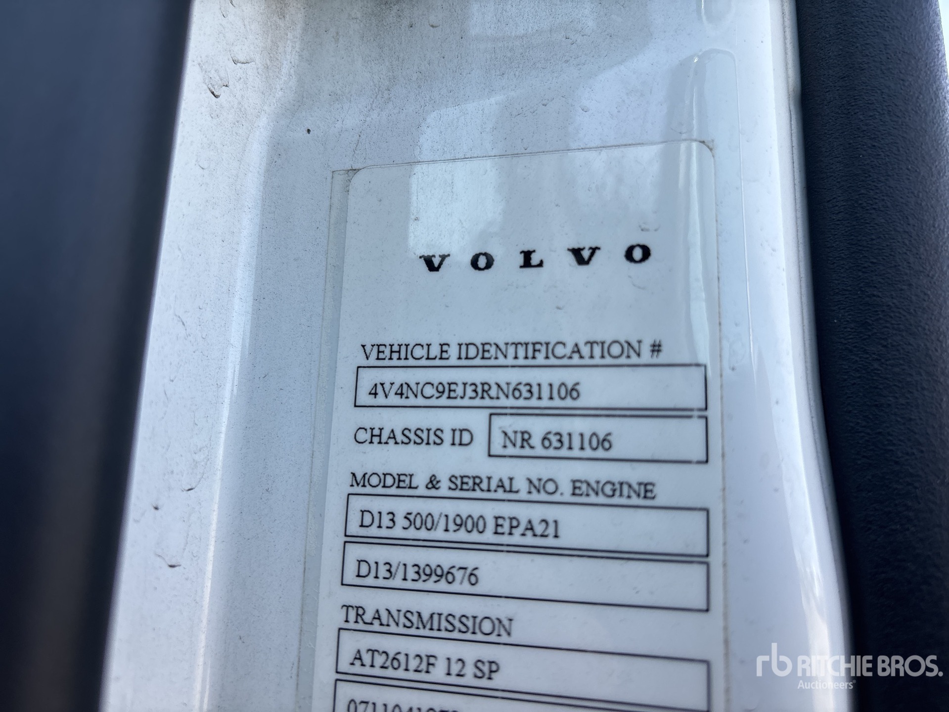 2024 Volvo VNL 6x4 T/A Sleeper Truck Tractor